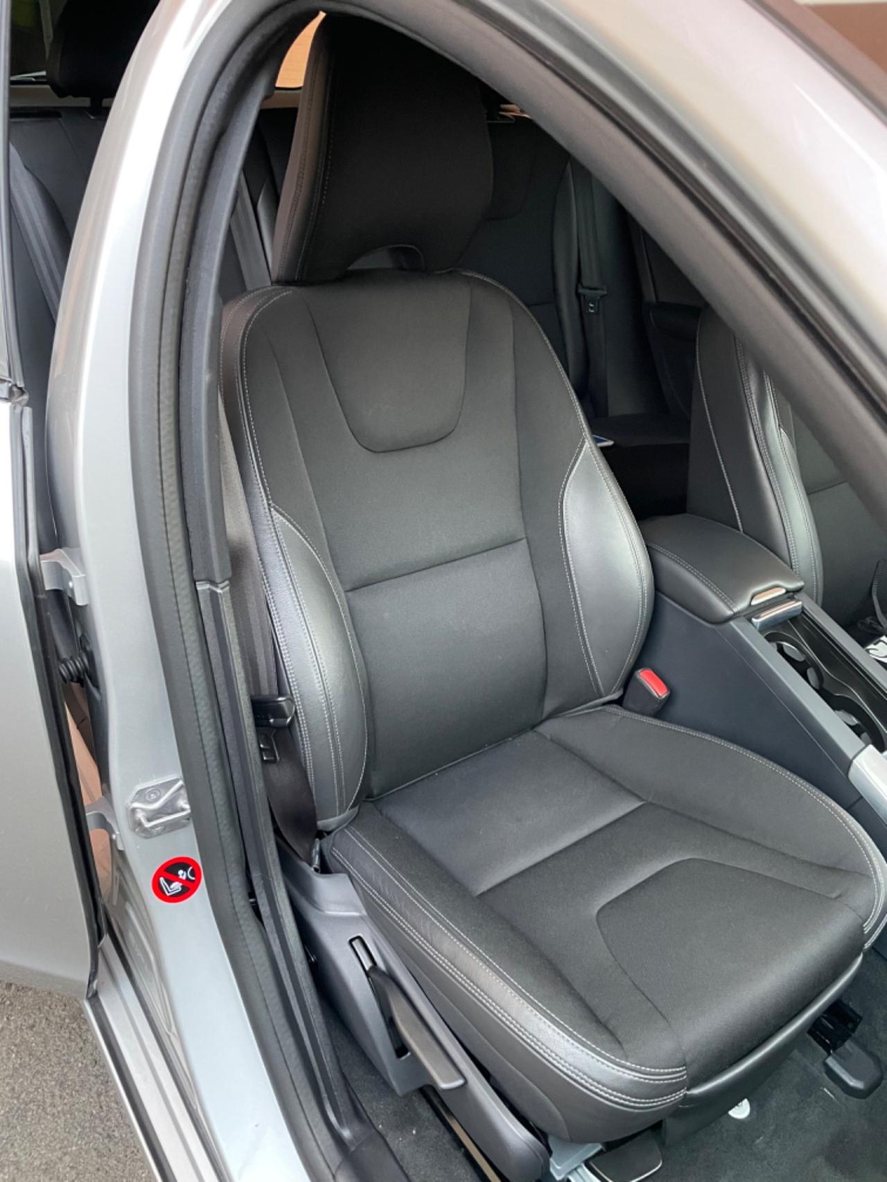 Volvo V60 Cross Country V60 Cross Country D4 AWD Geartronic Summum