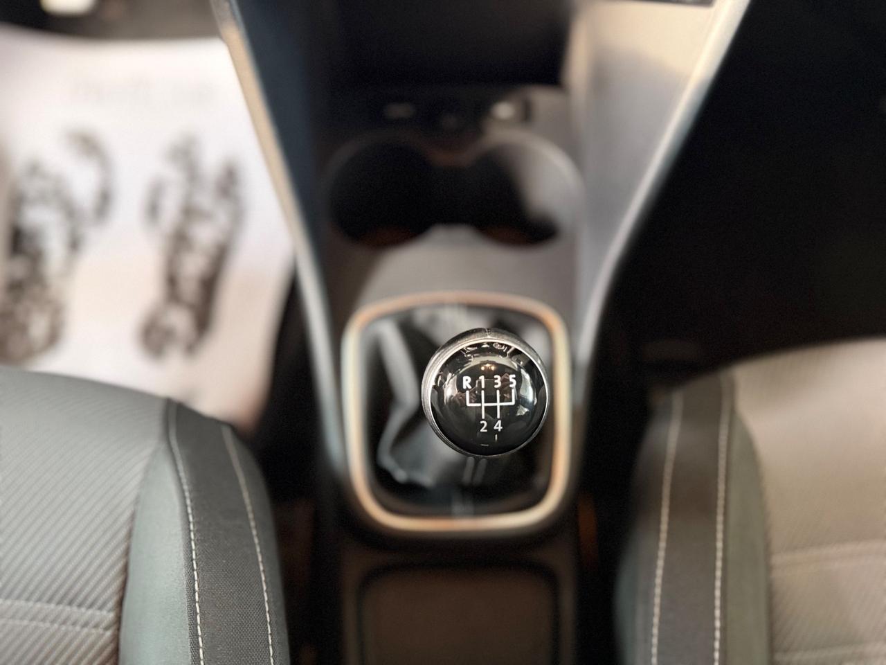 Volkswagen Polo 1.4 TDI 5p. R-LINE NEOPATENTATI