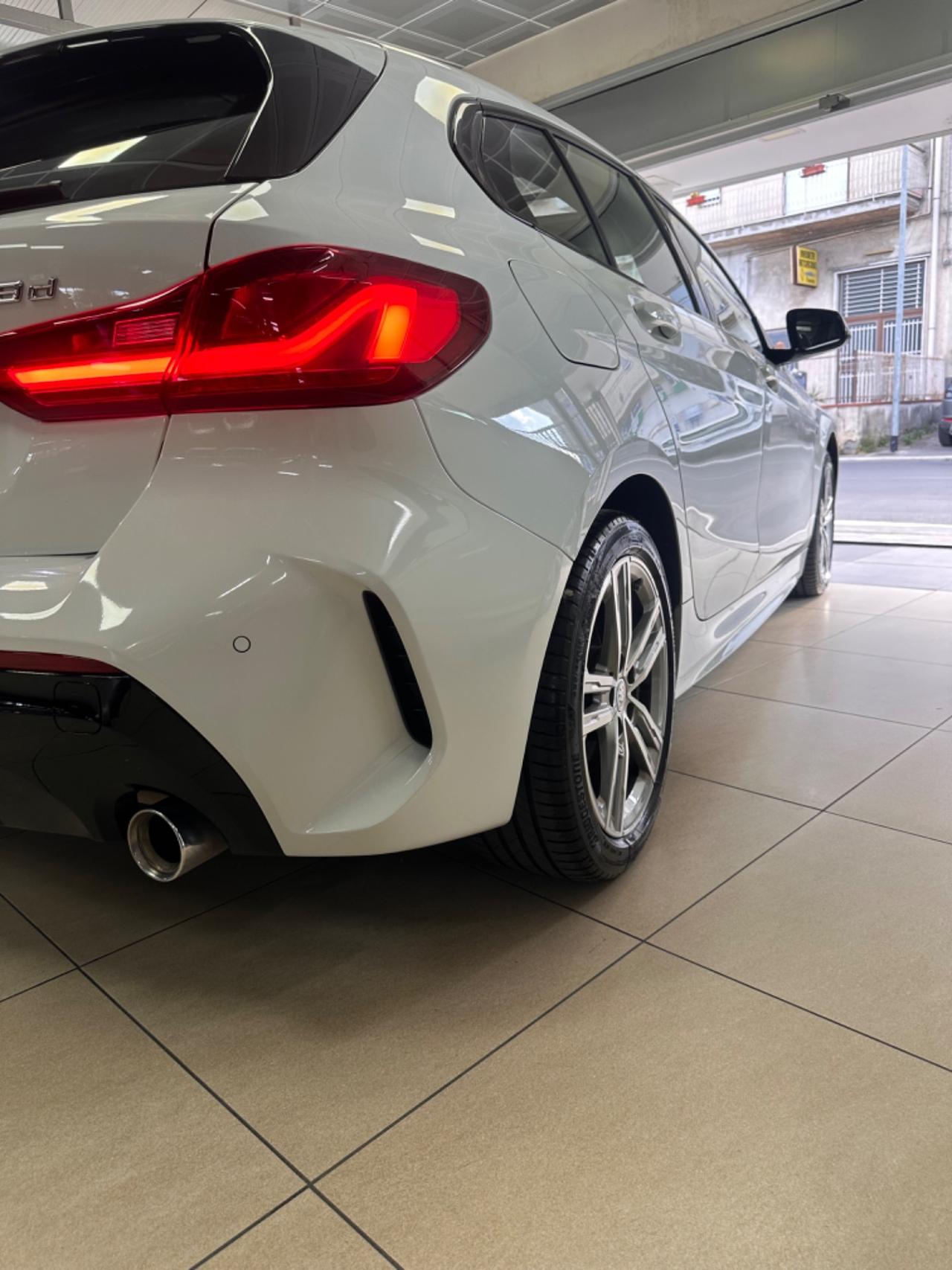 Bmw 118 118d 5p. Msport