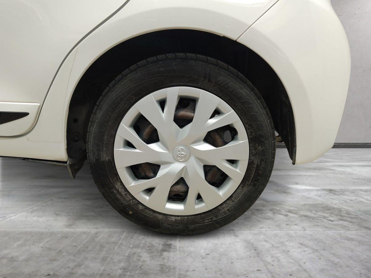 TOYOTA Yaris III 2017 - Yaris 5p 1.0 Active