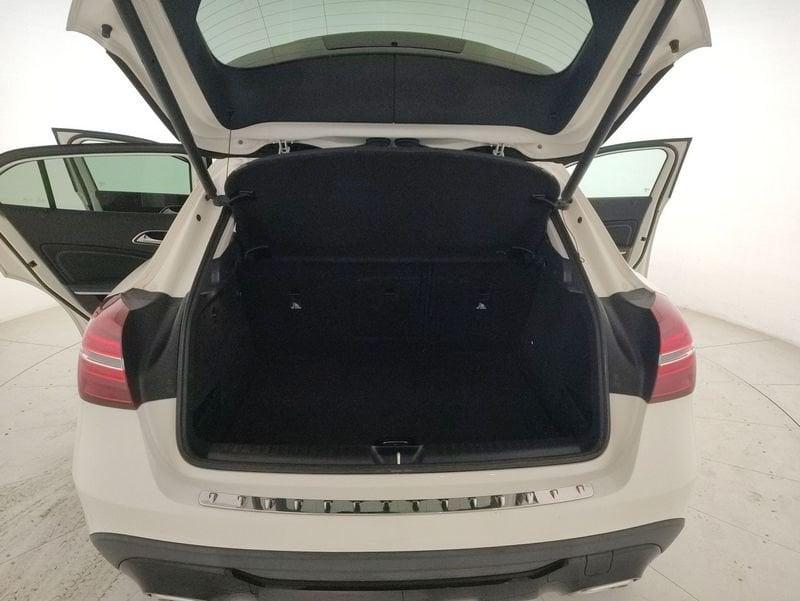 Mercedes-Benz GLA 180 d (cdi) Sport auto