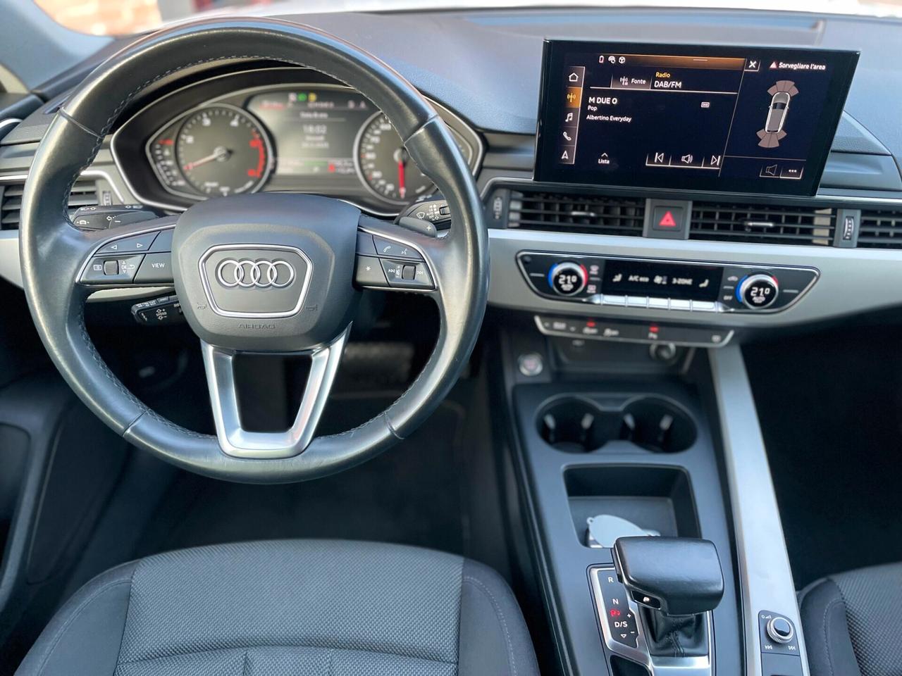 Audi A4 Avant 30 TDI S tronic S line