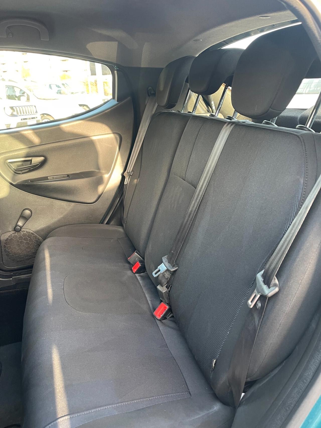 Lancia Ypsilon 1.3 MJT 95 CV 5 porte