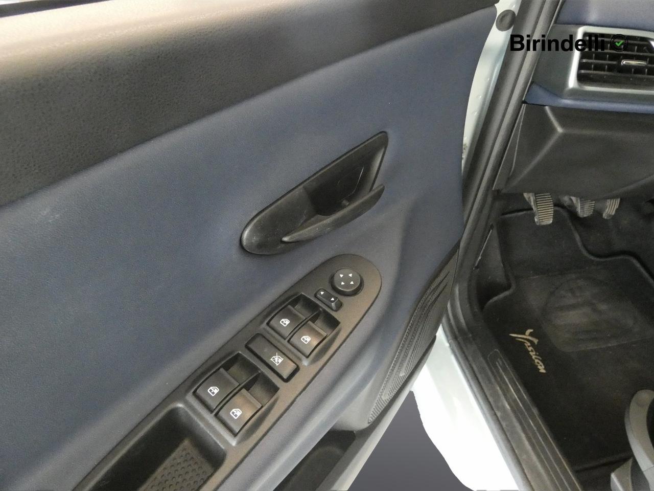 LANCIA Ypsilon 3ª serie - Ypsilon 1.0 FireFly 5 porte S&S Hybrid Platino