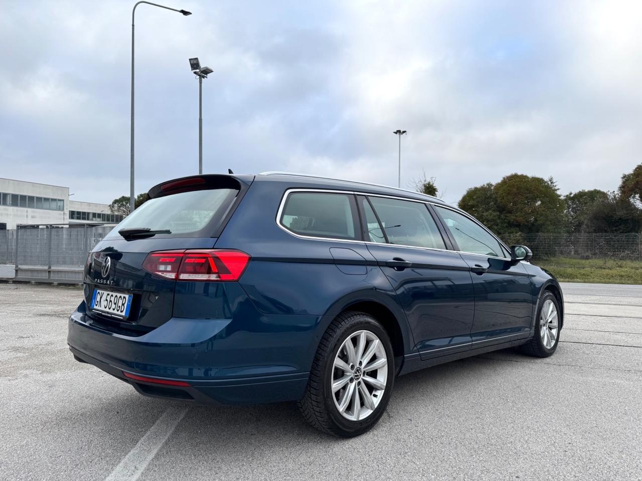 VOLKSWAGEN PASSAT 2.0 Tdi EVO Dsg-Virtual Led Navi