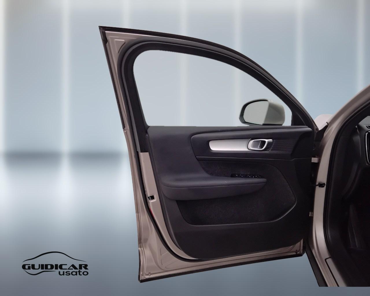 VOLVO XC40 2023 - XC40 1.5 t5 recharge phev Core auto