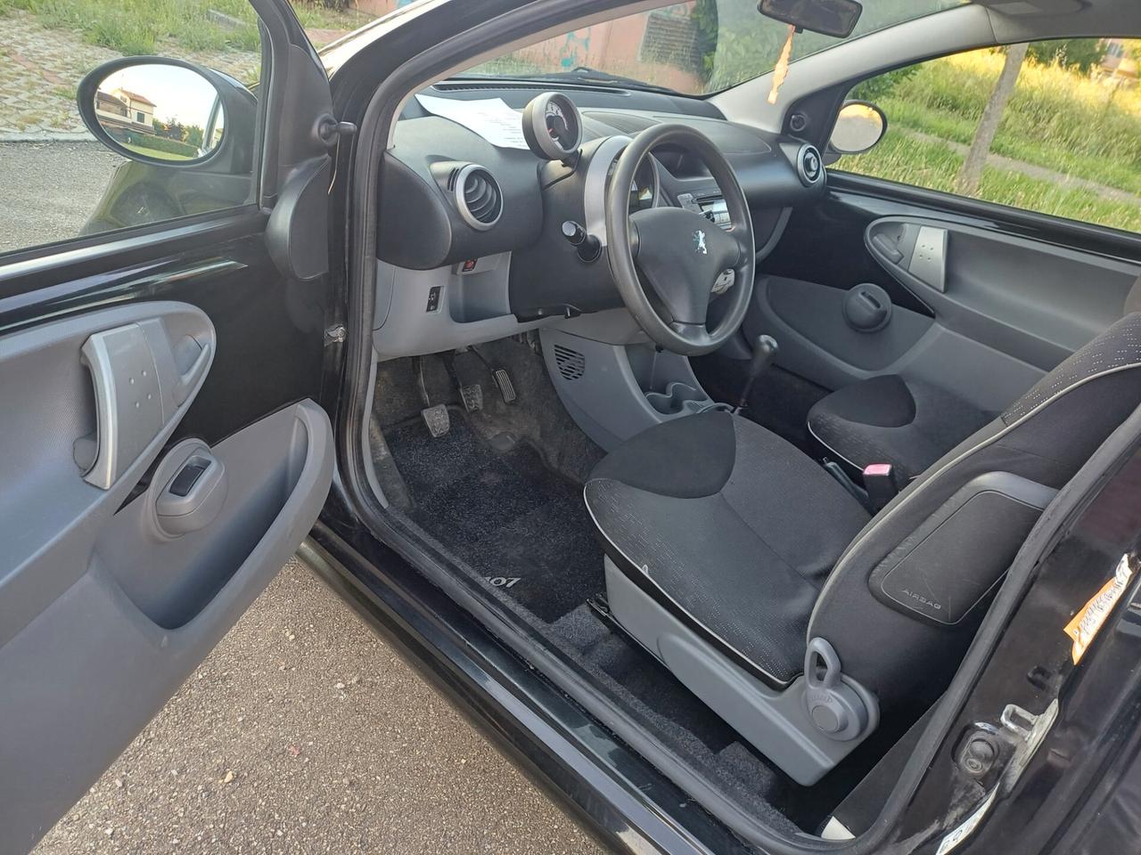 Peugeot 107 1.0 68CV 3p. Sweet Years