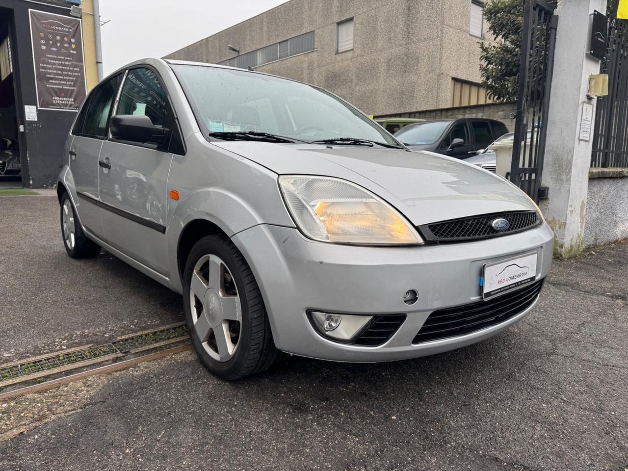 Ford Fiesta 1.4 16V 5p. Ghia