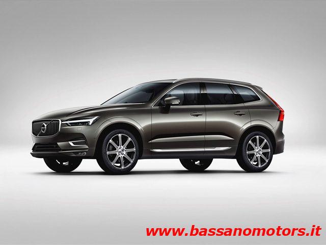 VOLVO XC60 B4 (d) AWD Geartronic Momentum Pro IN ARRIVO