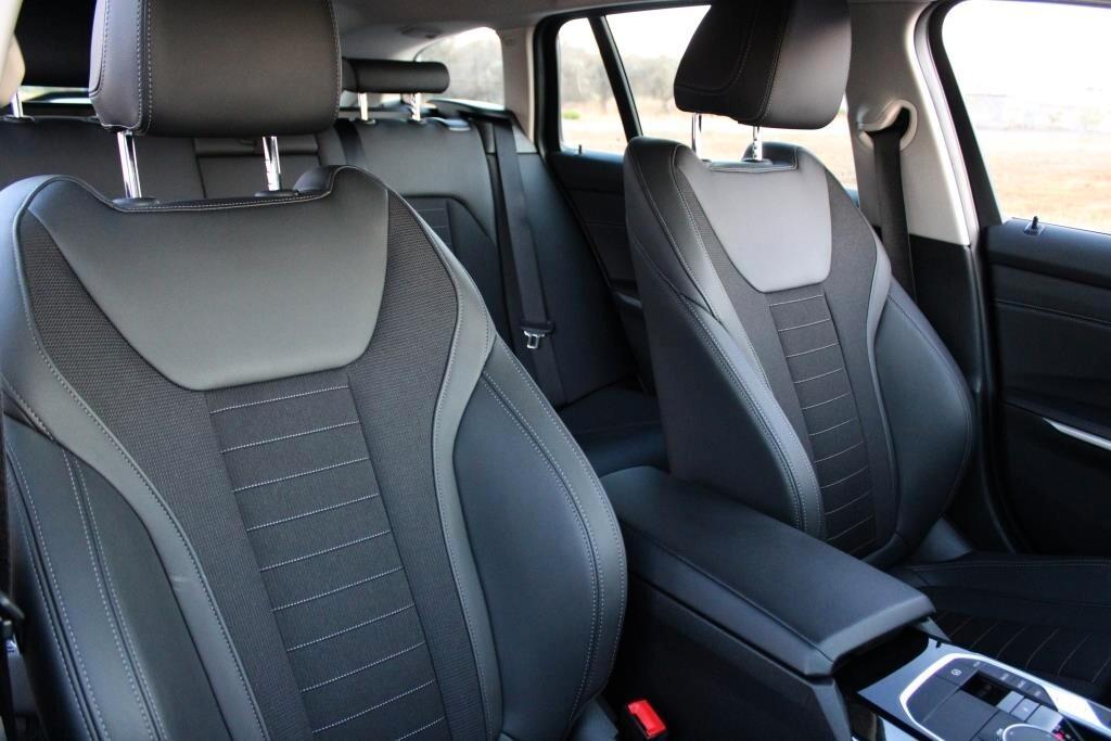 BMW 318d Touring Aut. 48V *Luci Ambiente *Pelle