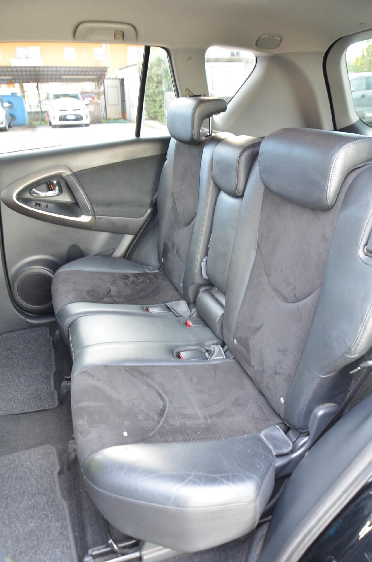 Toyota RAV 4 RAV4 2.2 D-4D 150 CV Lounge