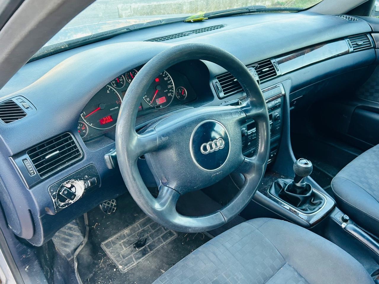 Audi A6 2.5 V6 TDI cat Avant 155CV