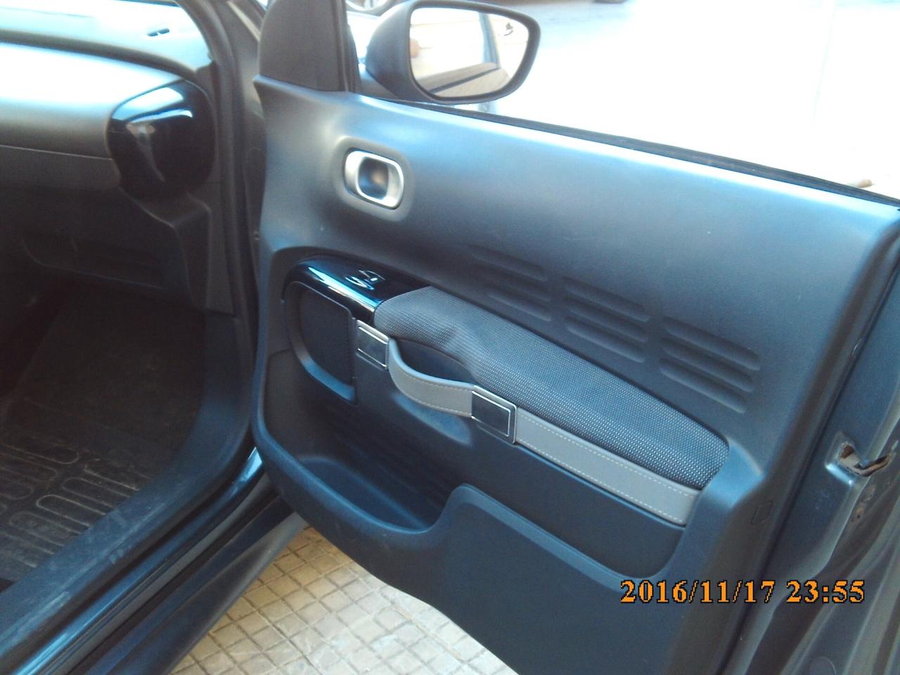 Citroen C4 Cactus BlueHDi 100 Shine