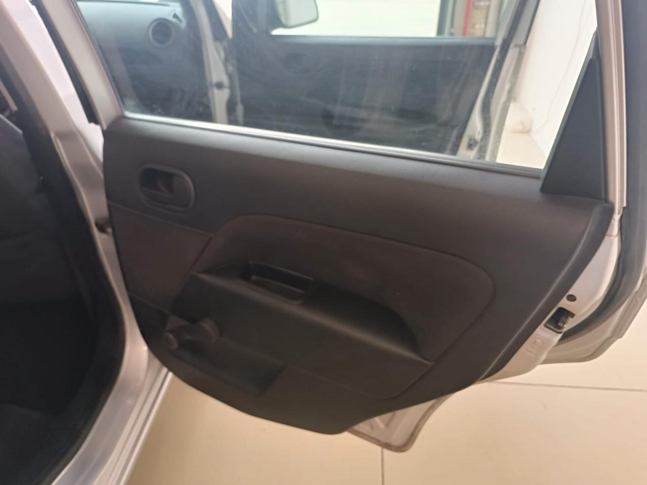 Ford Fiesta 1.2 16V 5p. Ghia