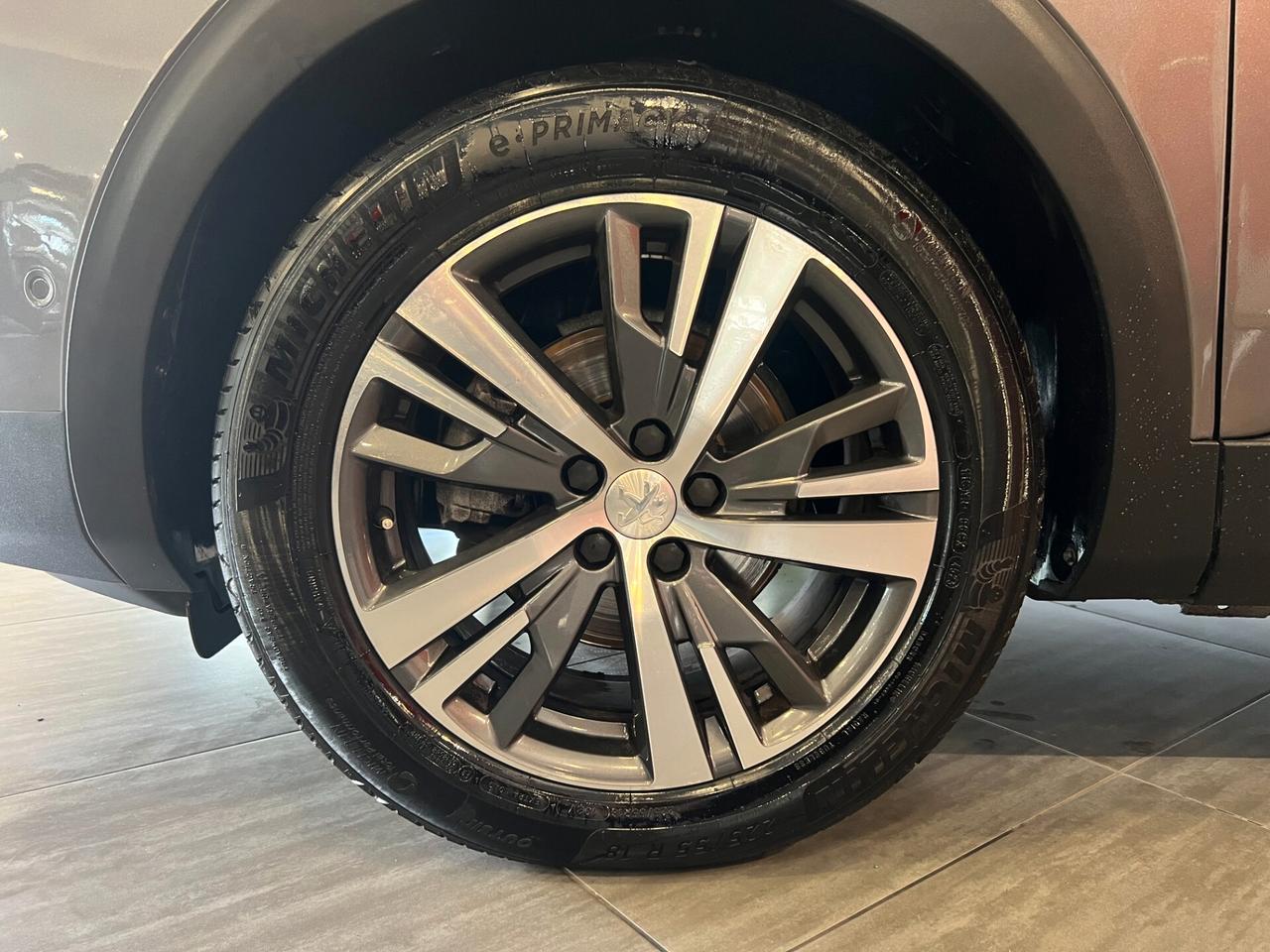 Peugeot 3008 BlueHDi 130 S&S EAT8 Allure