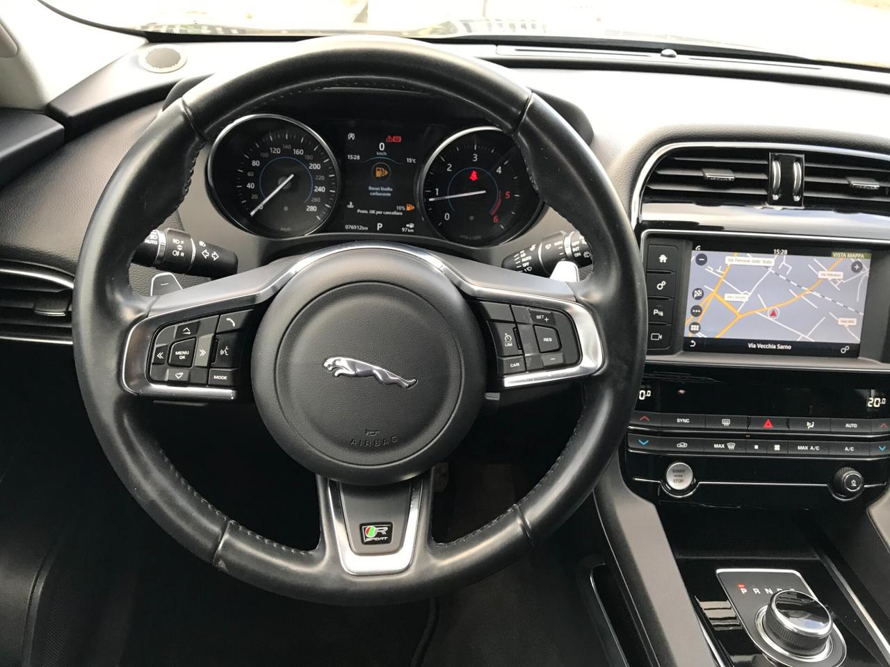 Jaguar F-Pace 2.0 D 180 CV AWD aut. R-Sport