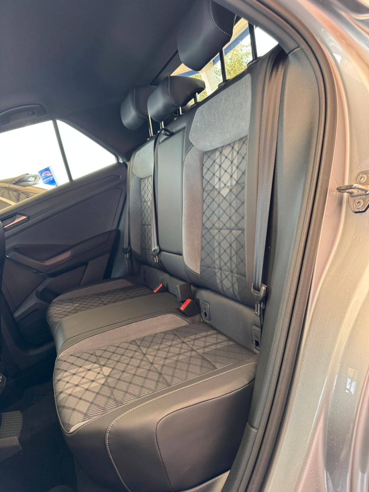 Volkswagen T-Roc 2.0 TDI SCR 150 CV DSG R-Line Plus