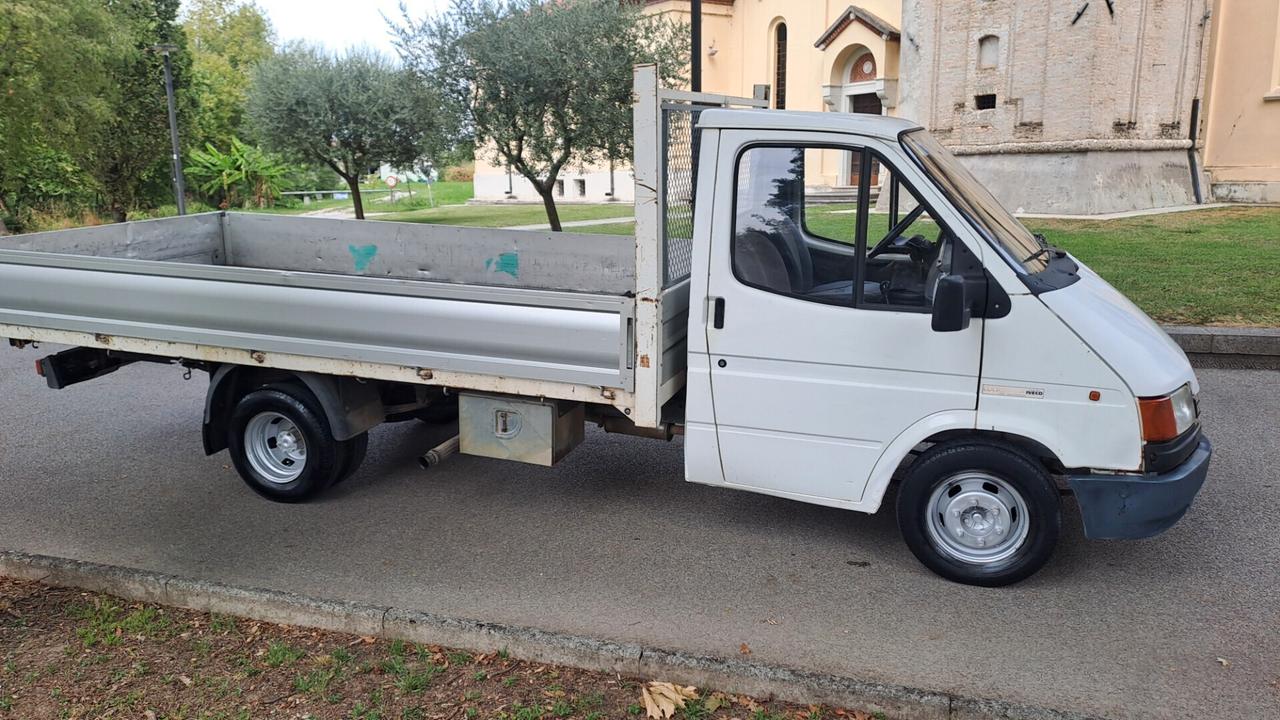 Ford Transit 2.5 D CASSONE DI 4,2 metri