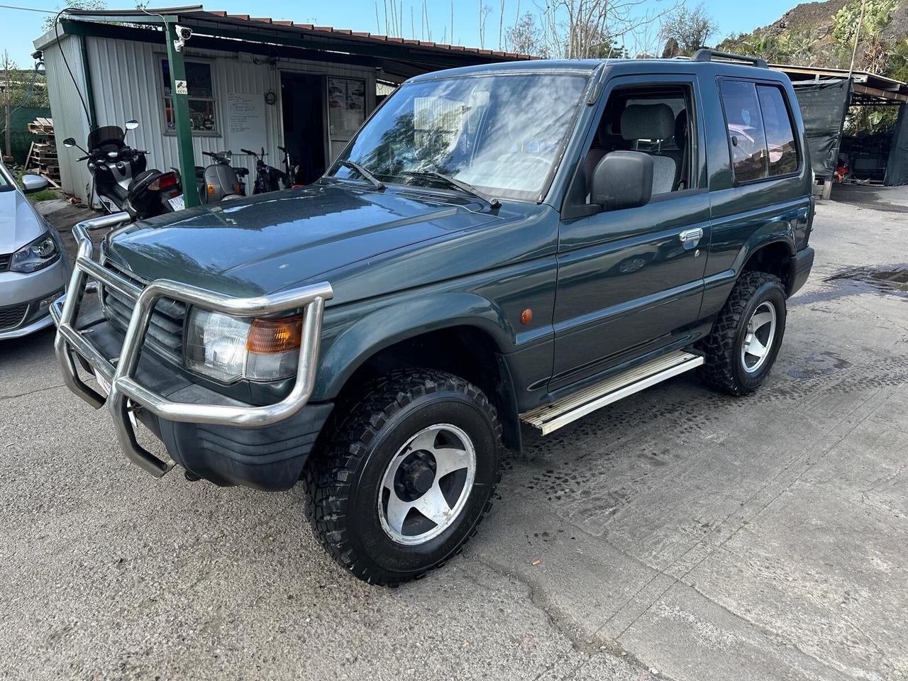 Mitsubishi Pajero 2.5 TDI Canvas-top GL
