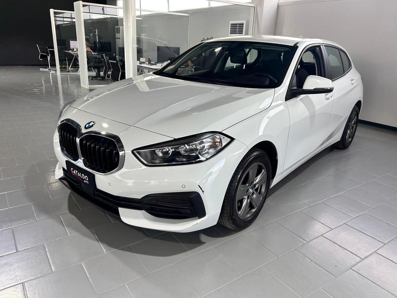 Bmw 116 116d 5p. Business Advantage