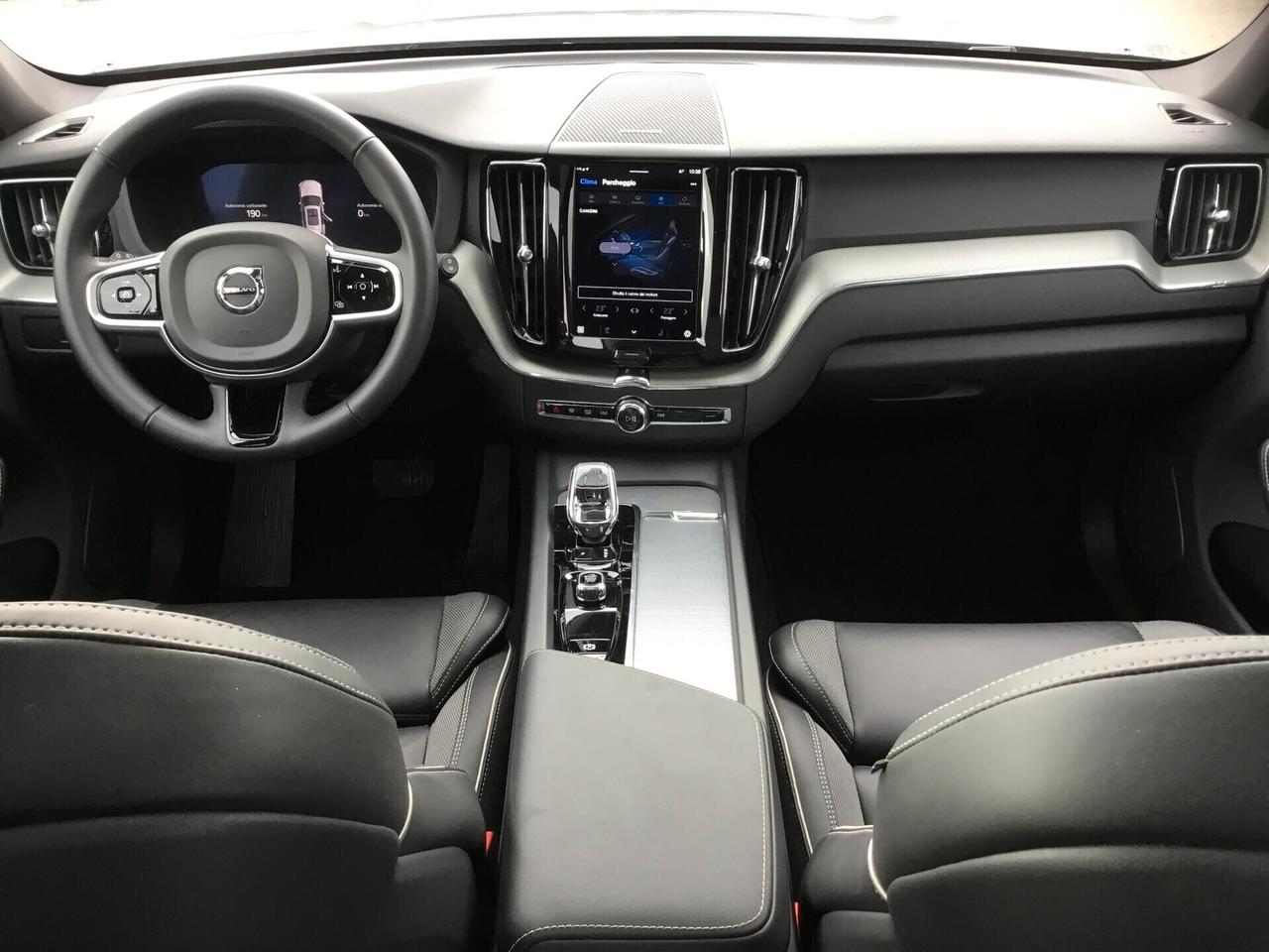 Volvo XC60 T6 Plug-in hybrid AWD automatico Plus Dark