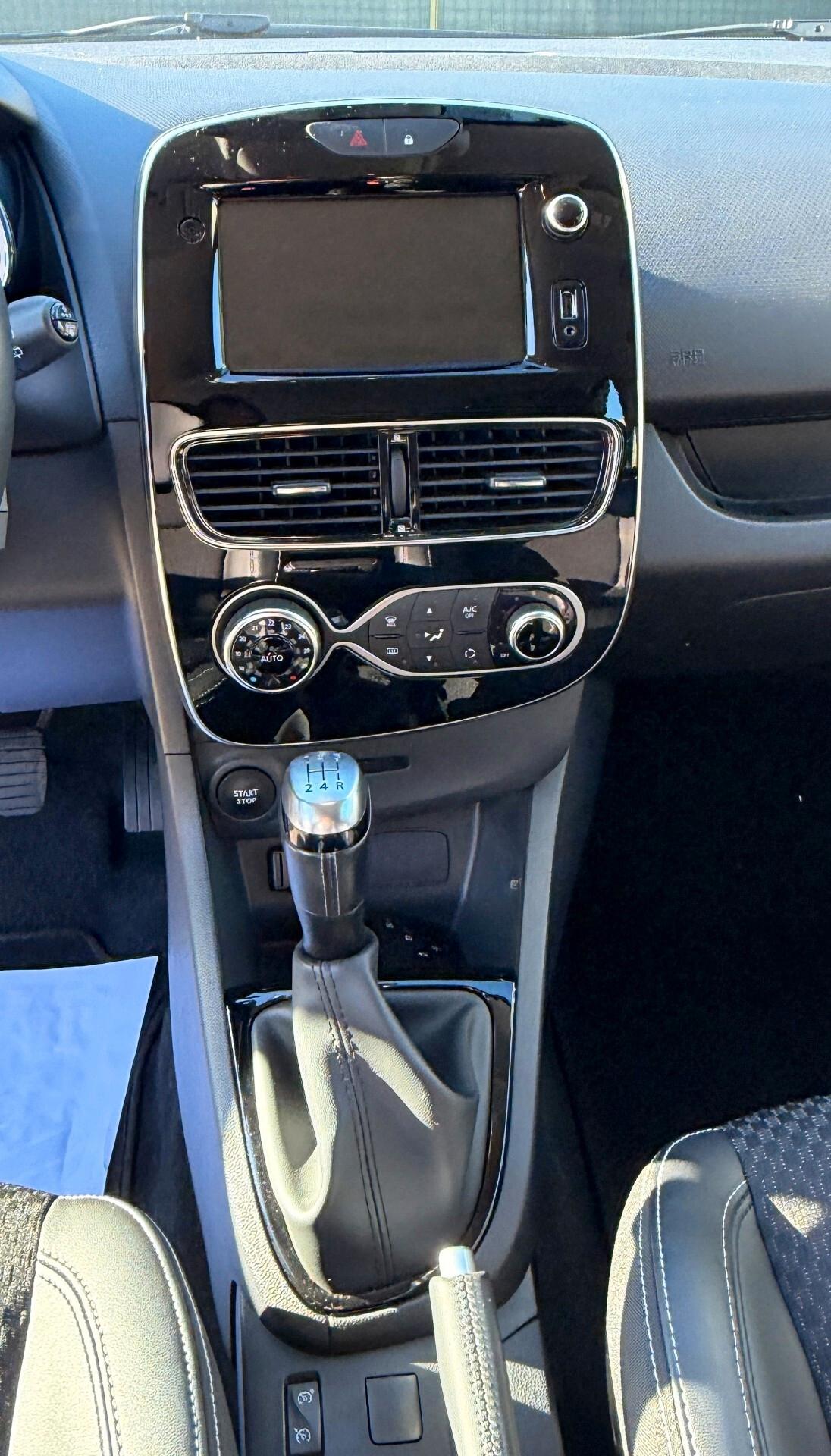 RENAULT CLIO SPORTER 900 TCE - UNICO PROPR. OK NEO PATENTATI