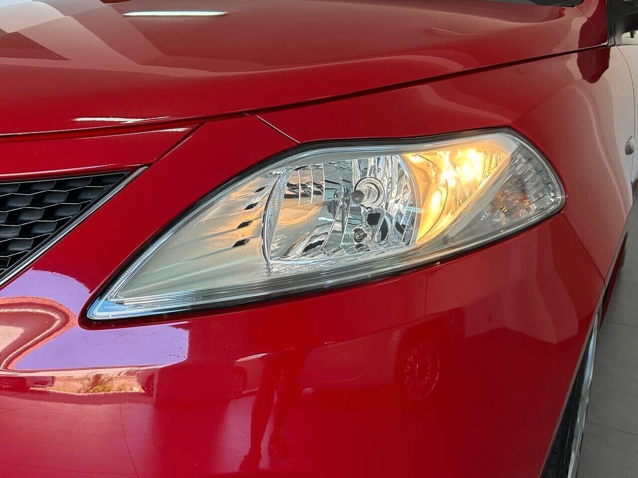Lancia Ypsilon 1.2 69 CV 5 porte Gold