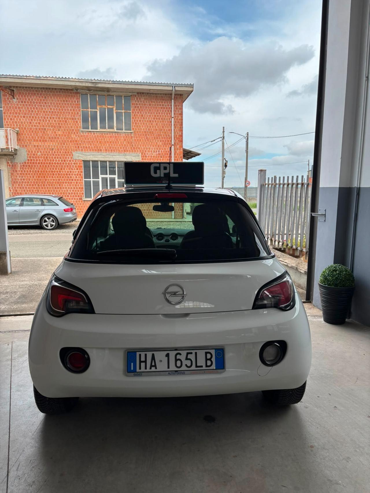 Opel Adam 1.4 87 CV GPL Tech
