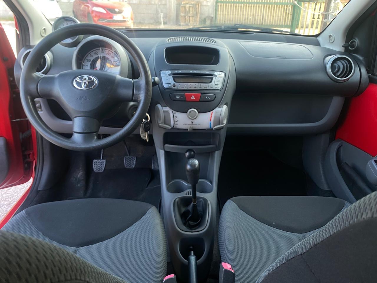 Toyota Aygo 1.0 12V VVT-i 5 porte Sol