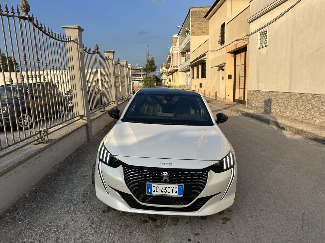 Peugeot 208 Gt Line 1.5 Diesel 100 Cv 2020 Bicolor