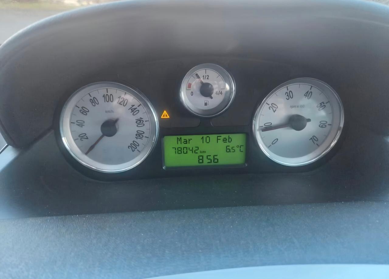 Lancia Ypsilon 1.3 MJT 75 CV Platino