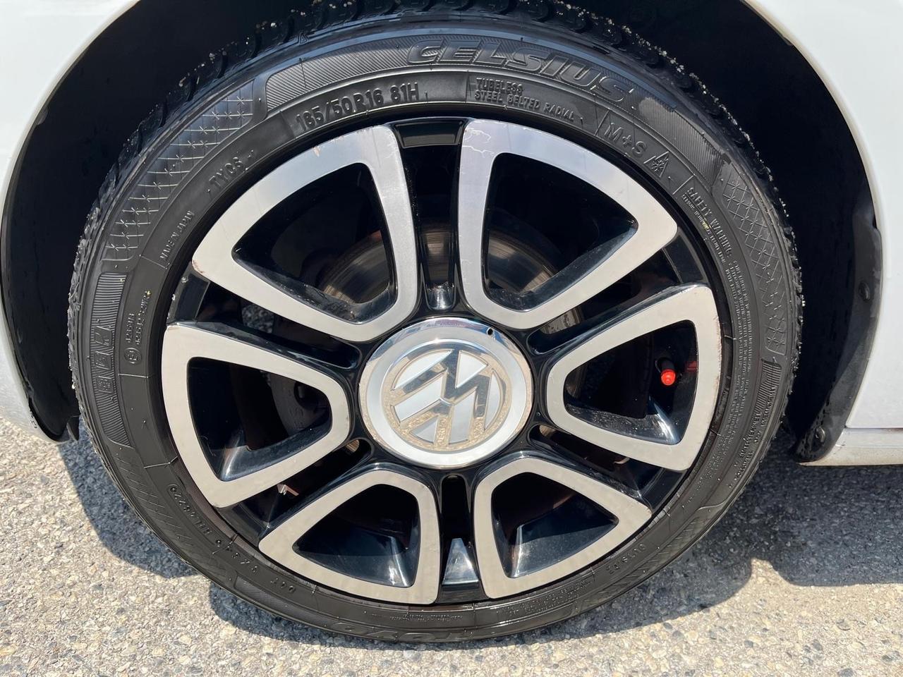Volkswagen high up-5 P-1.0- km 84000-2012