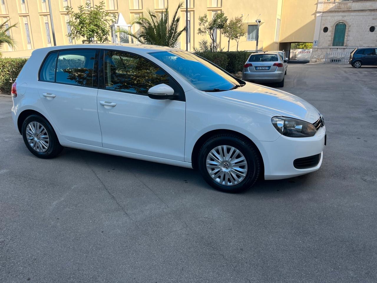 Volkswagen Golf 1.6 TDI 5p. Comfortline DaVetrina