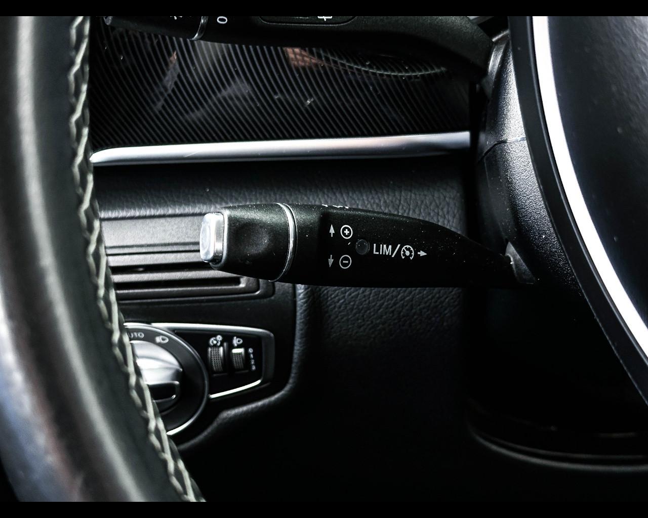 Mercedes-Benz Classe V (W447) - V 220 d Automatic 4Matic Executive Compact