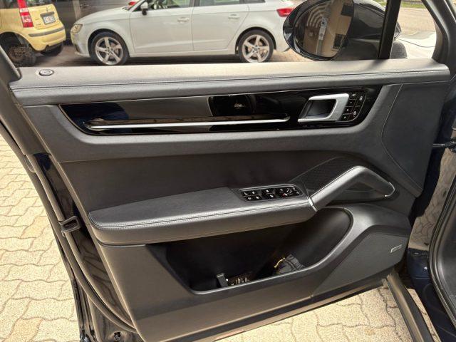 PORSCHE Cayenne Coupé 3.0 V6 E-Hybrid PANORAMA GANCIO