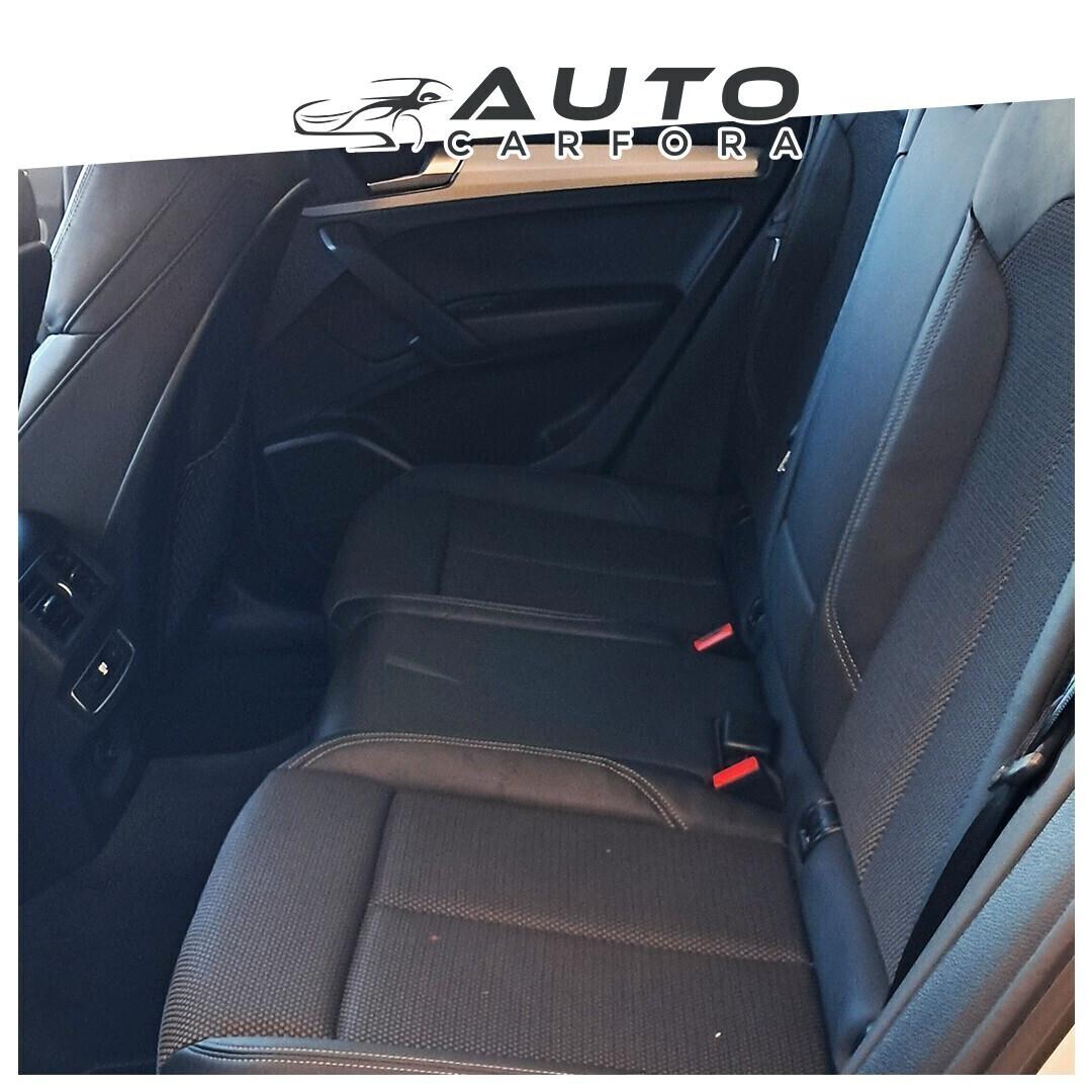Audi Q5 Sportback 40 tdi Identity Black s-line interno