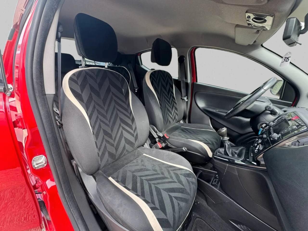 Lancia Ypsilon 1.2 69 CV 5 porte GPL Ecochic Gold 10/2017