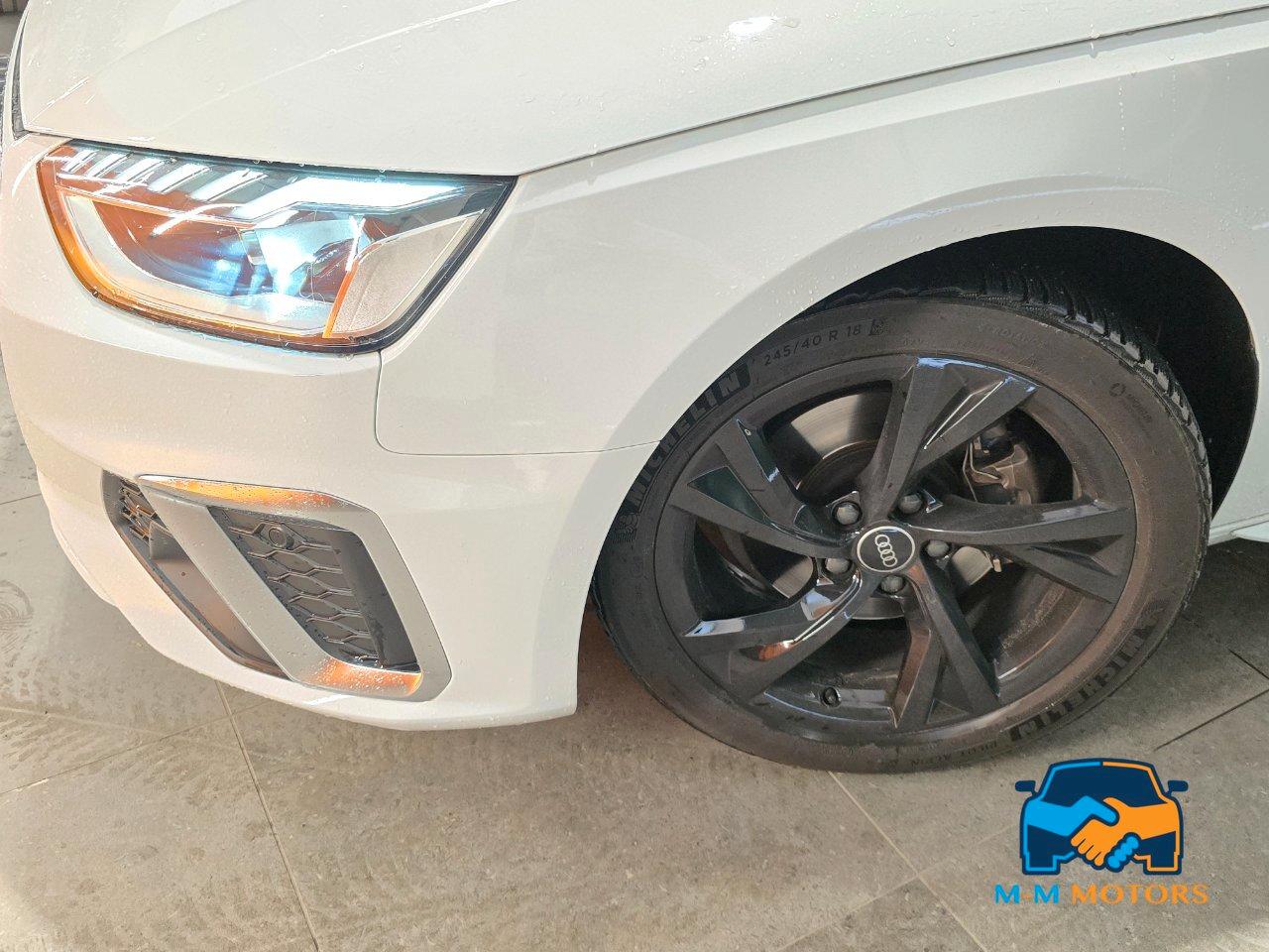 Audi A4 Avant 30 2.0 tdi mhev S Line edition 136cv s-tronic