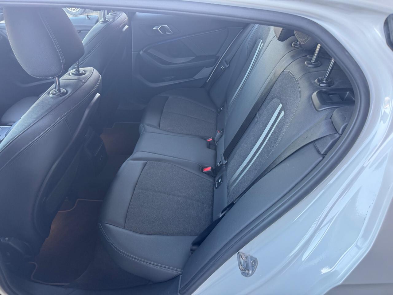 Bmw 118 118d 5p. Msport