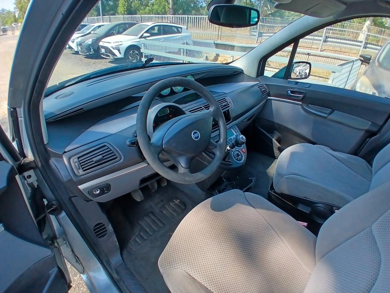 Fiat Ulysse 2.2 JTD Dynamic