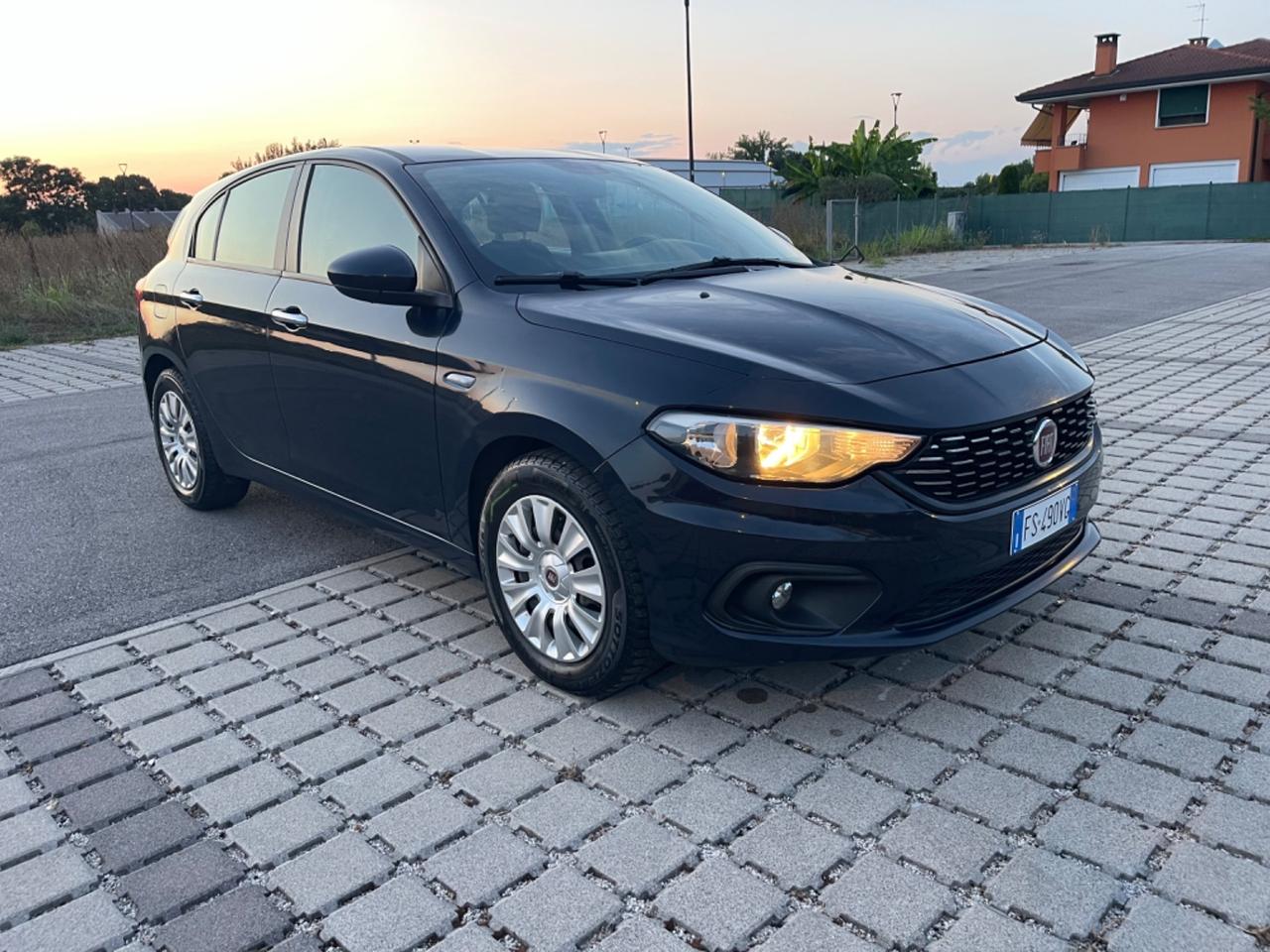 Fiat Tipo 1.6 Mjt S&S 5 porte Easy