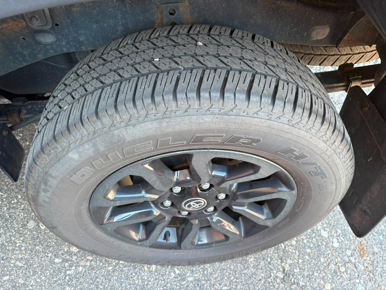 Toyota Hilux 2.4 D-4D A/T 4WD 4 porte Double Cab Invincible