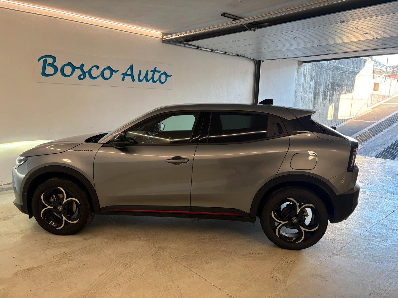 Alfa Romeo Junior 1.2 ibrida Speciale 145cv edct6