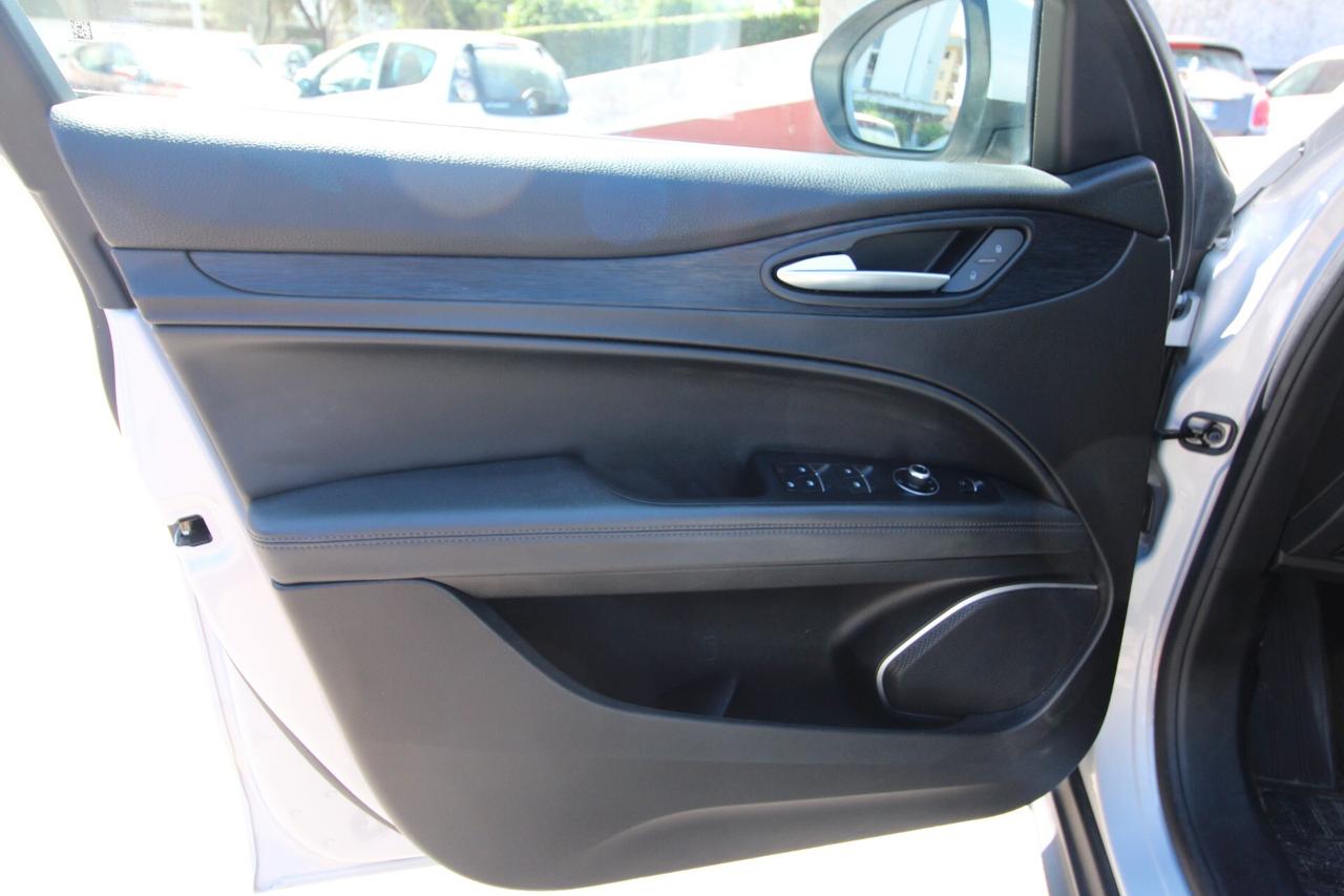 Alfa Romeo Stelvio 2.2 Turbodiesel 190 CV AT8 RWD Executive