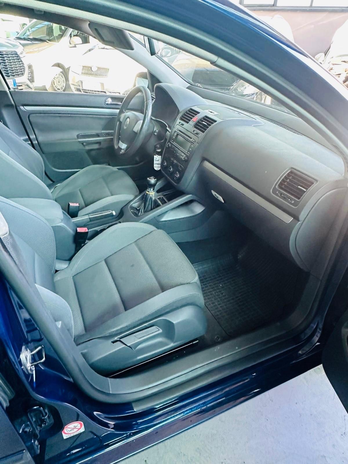 Volkswagen Golf 2.0 16V TDI 5p. Sportline