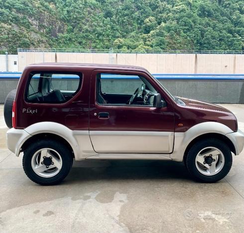 SUZUKI Jimny 1.3i 16V cat 4WD JLX