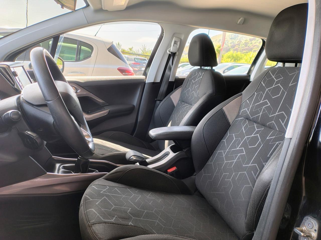 Peugeot 2008 PureTech 82 Allure