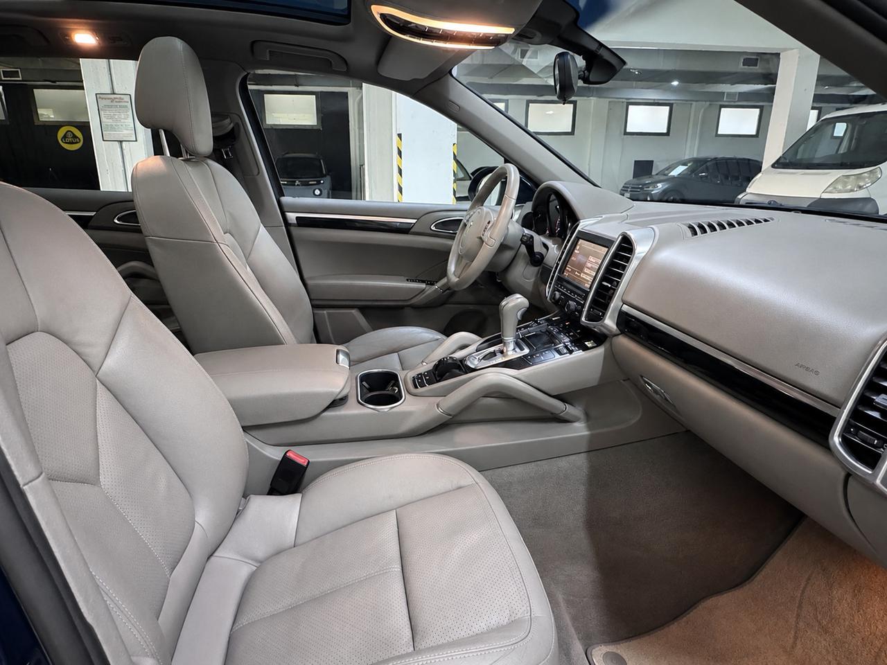 Porsche Cayenne 3.0 V6 tdi 245cv tiptronic