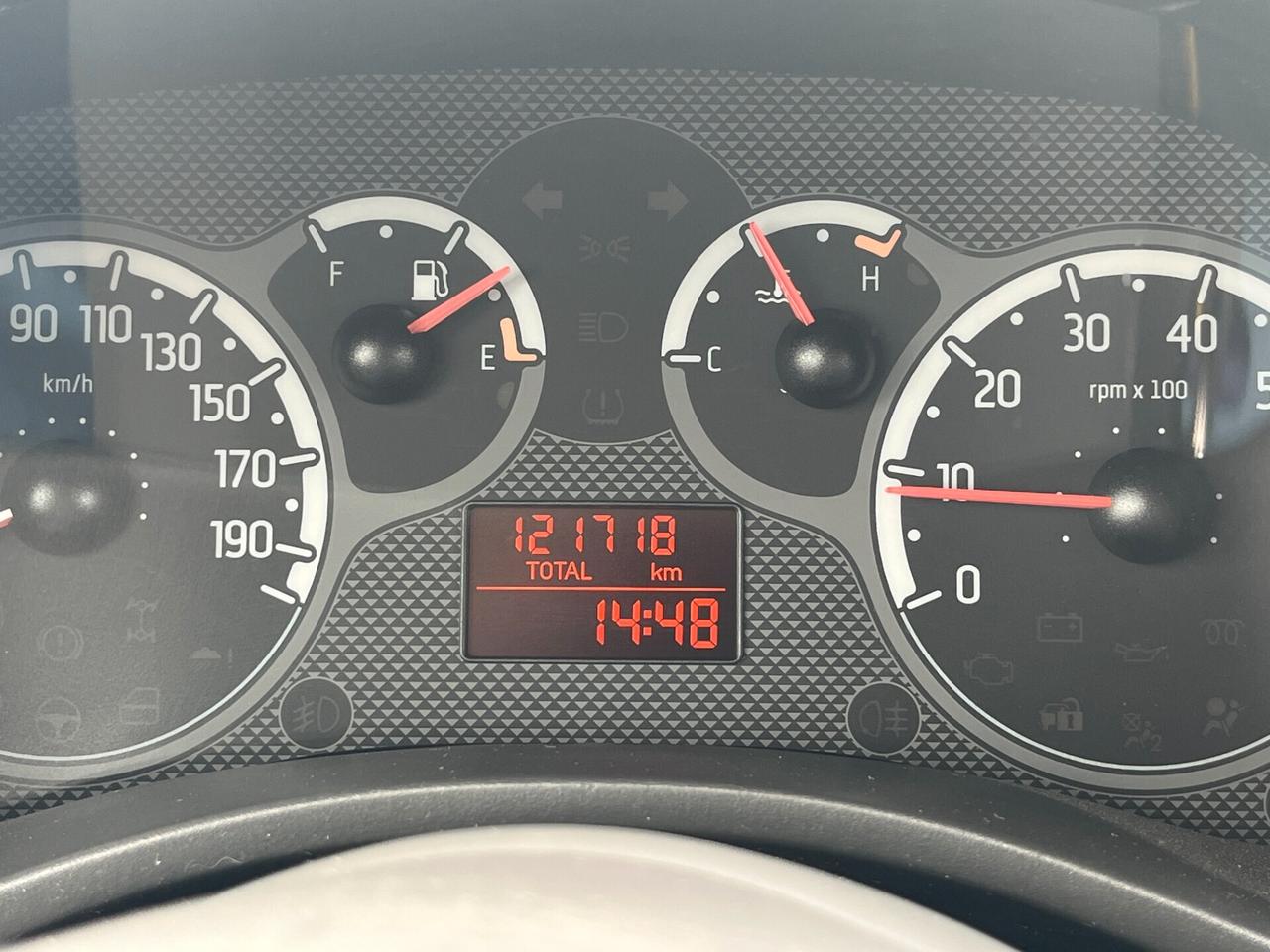 Fiat Panda 1.2 Emotion EURO 5UNICO PROPRIETARIO KM CERTIFICATI ADATTA AI NEOPATENTATI