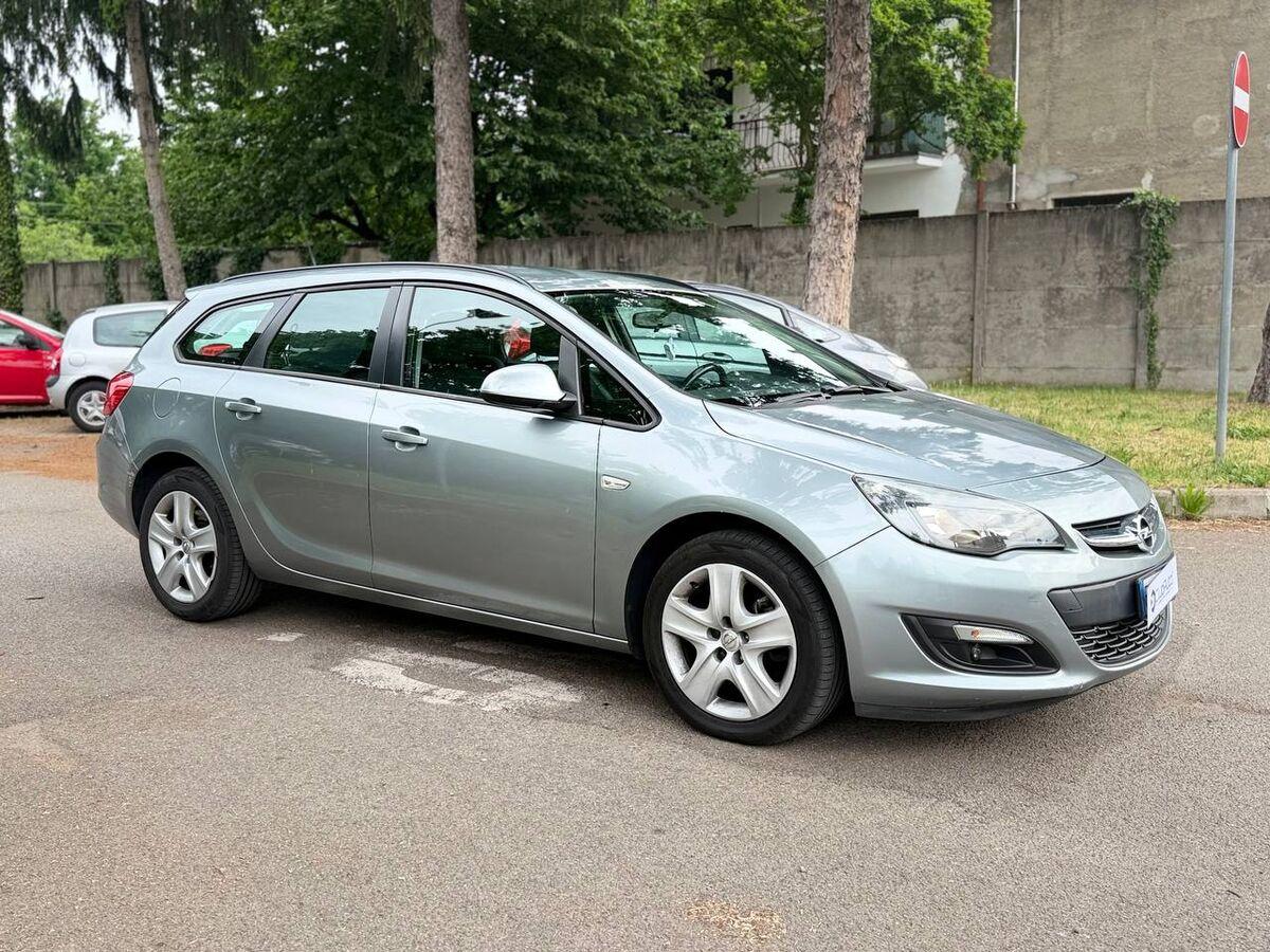 Opel Astra 1.7 cdti Cosmo 110cv